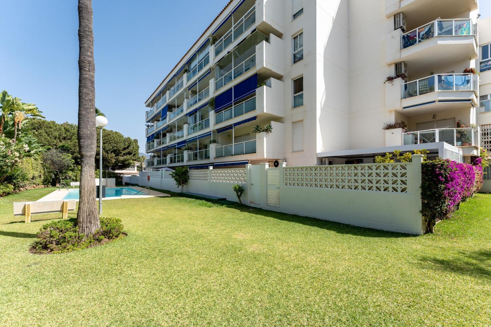 Malagasuite Pool Paradise Apartment *